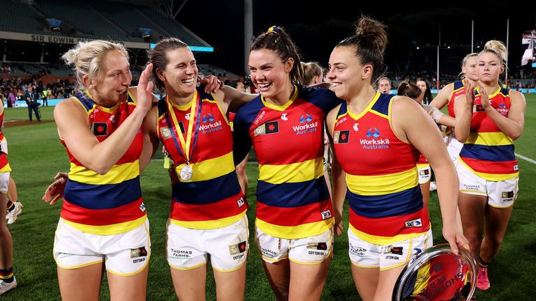 Crows claim first AFLW Showdown bragging rights; Hawks complete huge comeback: Friday wrap