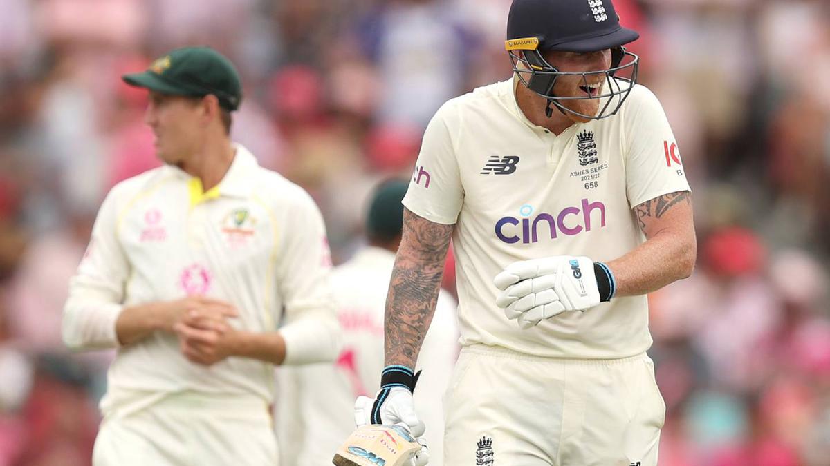 Cricket world baffled by 'one of the most bizarre things seen' in Ashes