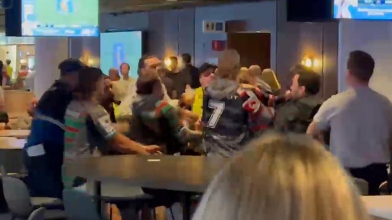 Brawl erupts between Roosters and Rabbitohs fans at Allianz Stadium