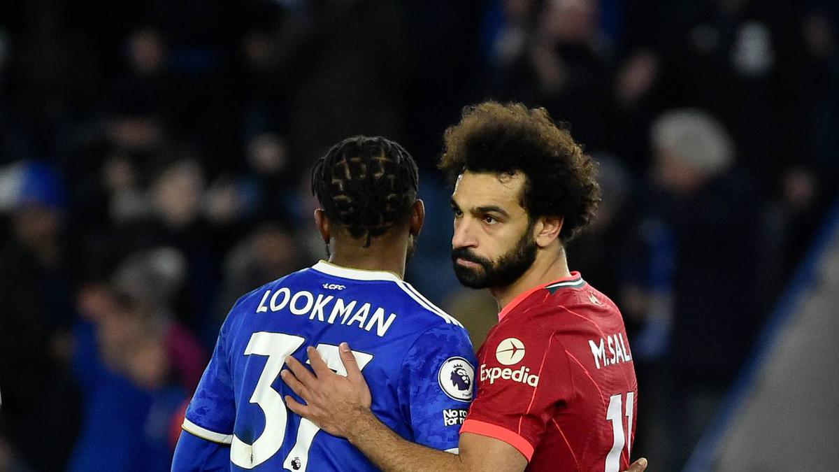 Liverpool fall further behind in English Premier League title race with loss at Leicester