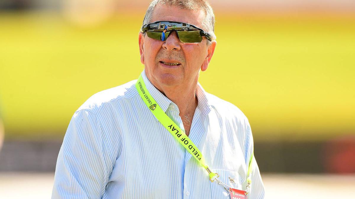 Australian great Rod Marsh suffers heart attack