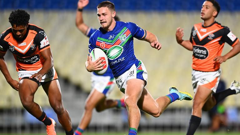 Warriors playmaker facing lengthy' stint on sideline after training mishap  NRL Casualty Ward