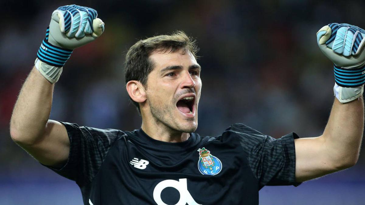 Iker Casillas says Twitter account was hacked when it posted that he was gay
