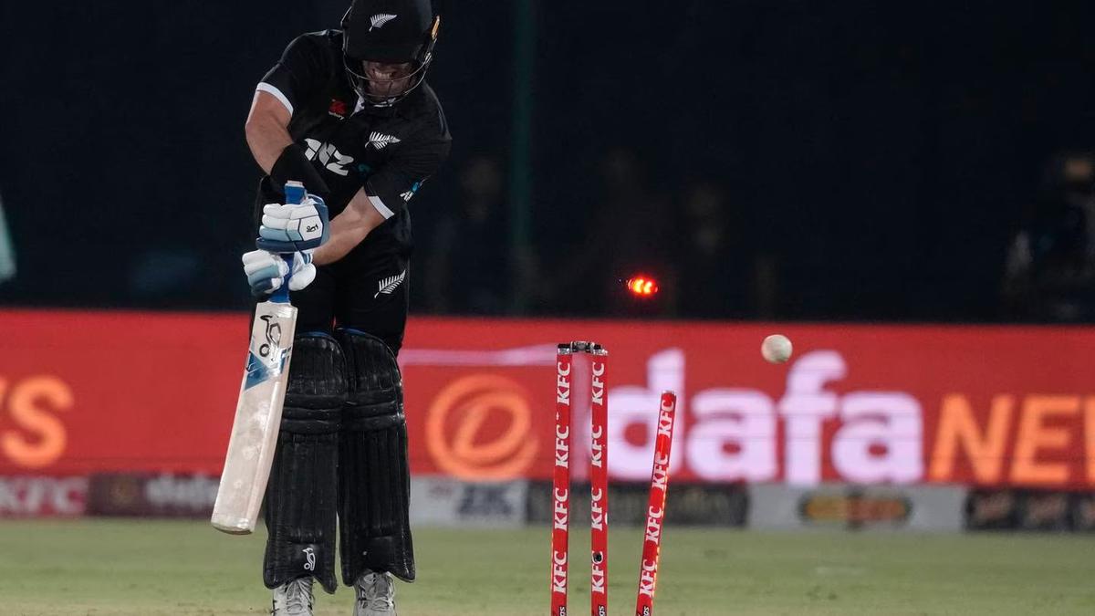 Black Caps lose third ODI and series to Pakistan