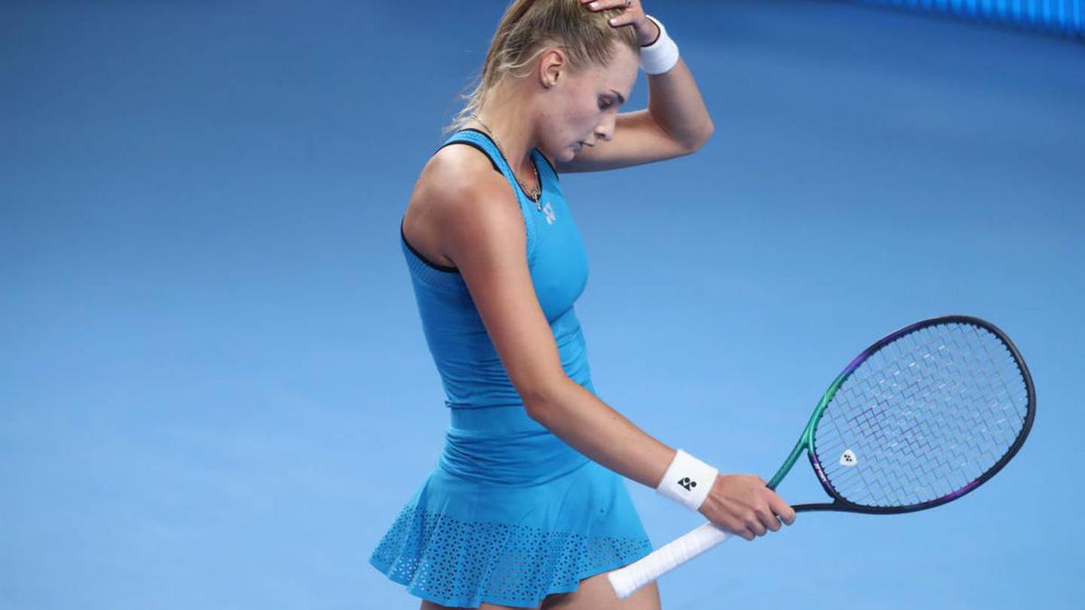 Tennis star Dayana Yastremska flees Ukraine with sister