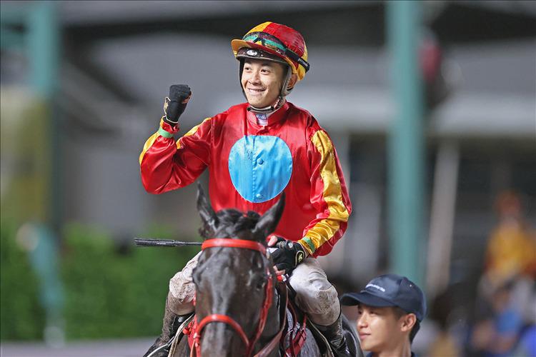 Manfred Man caps magnificent campaign with season-ending Sha Tin feature victory