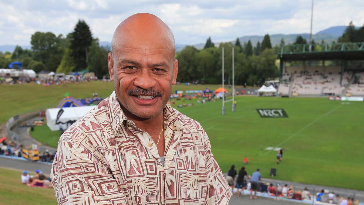 Former rugby international and commentator Willie Los'e dies aged 55
