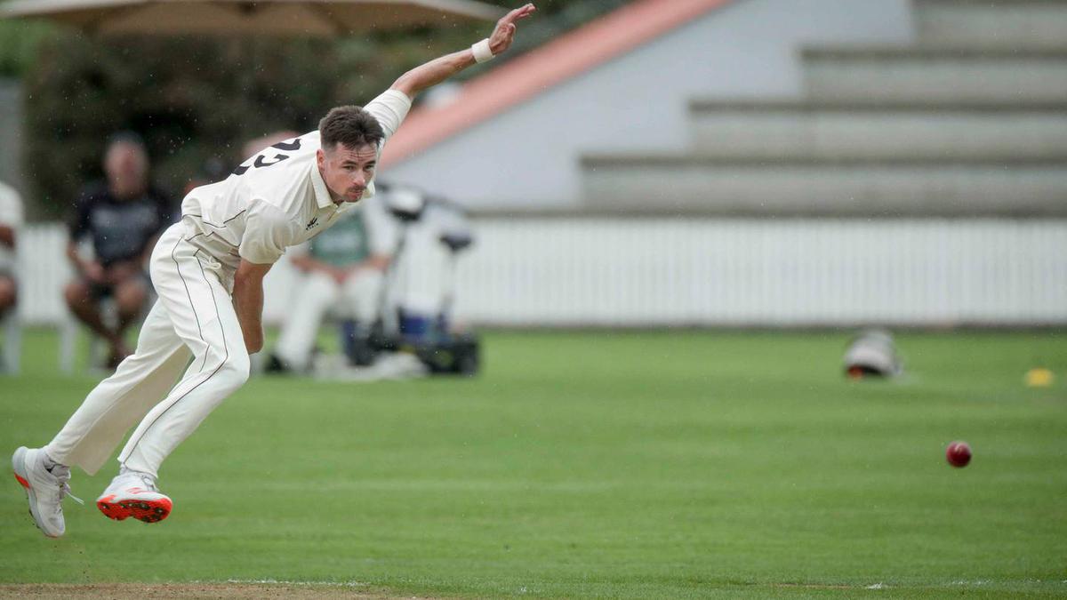 Pace bowler signs full time for Central Stags