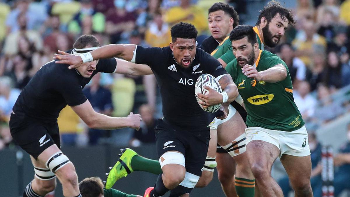 All Black Ardie Savea recommits to New Zealand Rugby and the Hurricanes