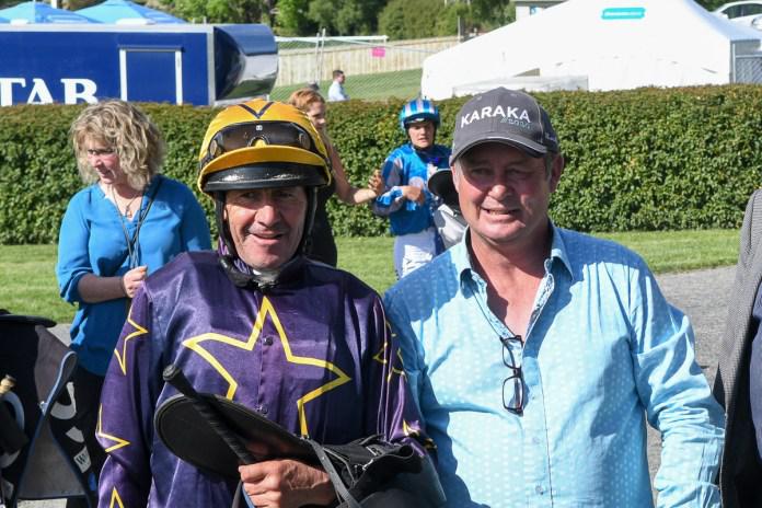 Kennedy lends helping hand in mate's record bid