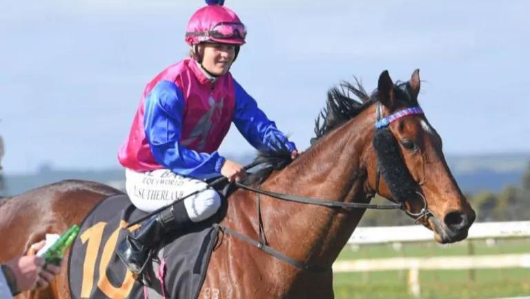 Kingfisher Lad gets tough win in Egmont Cup