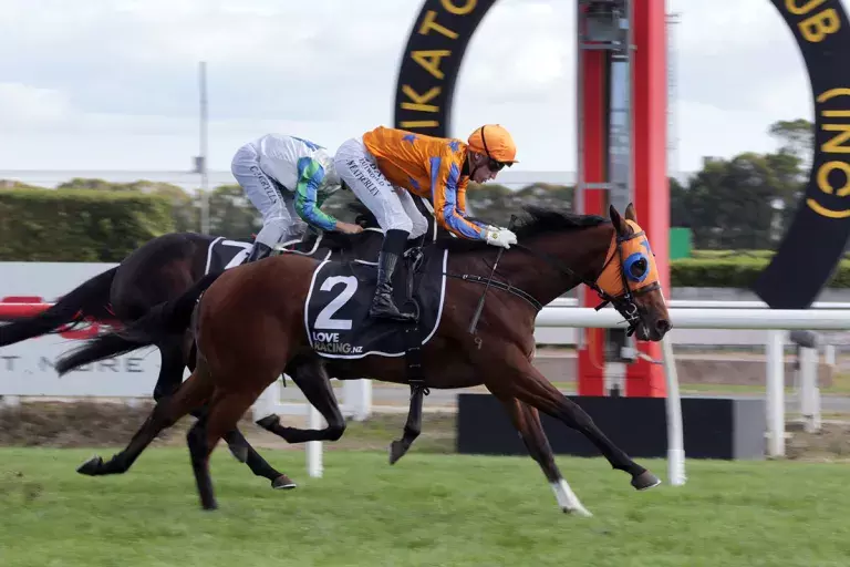 Lord Cosmos takes home Te Rapa feature
