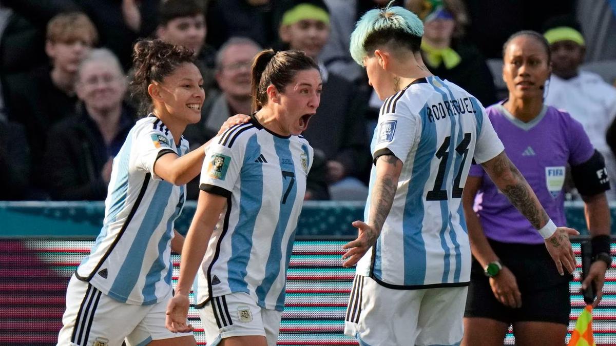 Argentina scores two goals in furious comeback to earn draw against South Africa