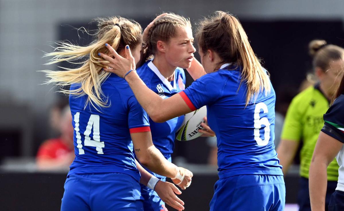 Dominant France ease into semifinals with 39-3 win over Italy