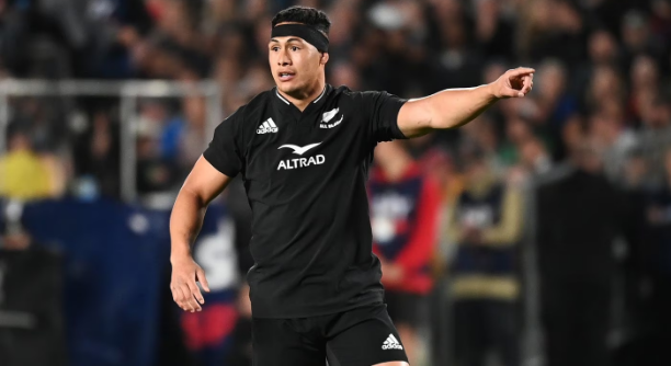 Blues and All Blacks midfielder Roger Tuivasa-Sheck set to reject return to Warriors and stay in rugby - report
