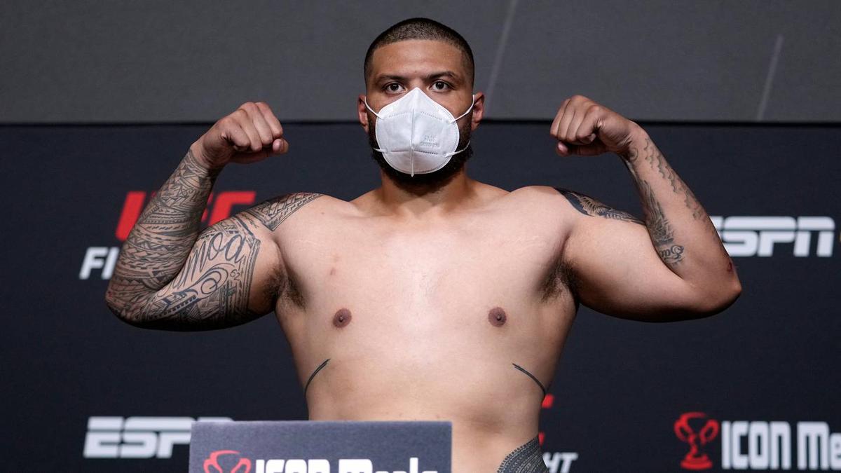 Justin Tafa becomes first heavyweight to miss weight in UFC history