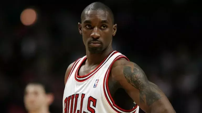 Ben Gordon, former NBA player, arrested at airport for allegedly punching 10-year-old son in face