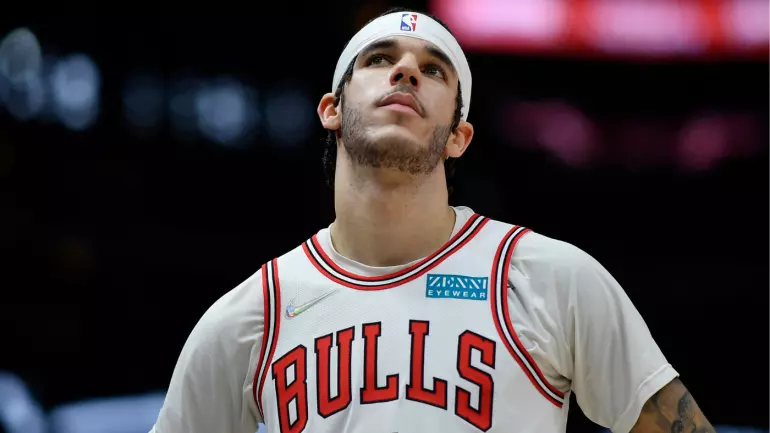 Lonzo Ball injury update: Bulls guard could need to have third knee surgery, per report