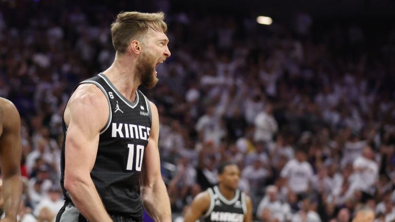 Domantas Sabonis agrees to five-year, $217 million extension with Kings, per report