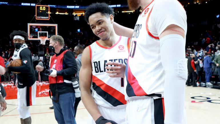 Blazers' Anfernee Simons erupts for 43 points after grandfather's death: 'I dedicated this whole game to him