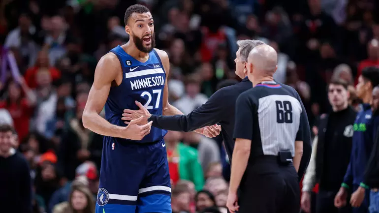 Rudy Gobert punches teammate Kyle Anderson during a timeout, gets sent home mid-game by Timberwolves