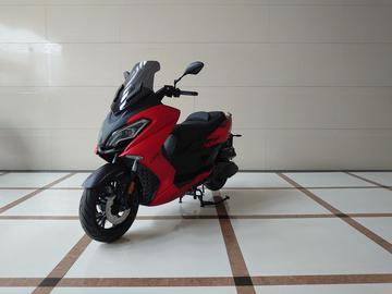 Buy 300cc Electronic fuel injected scooter today.